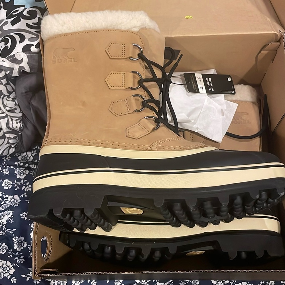 Sorel brand new with tags women’s size 10 boots